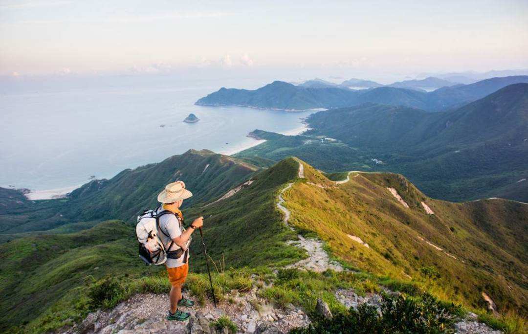 企業(yè)團(tuán)建去哪兒玩呢？戶外徒步主題團(tuán)建